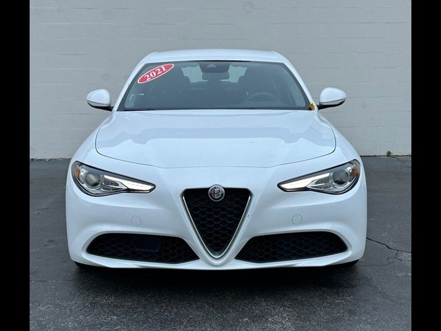 2021 Alfa Romeo Giulia Base