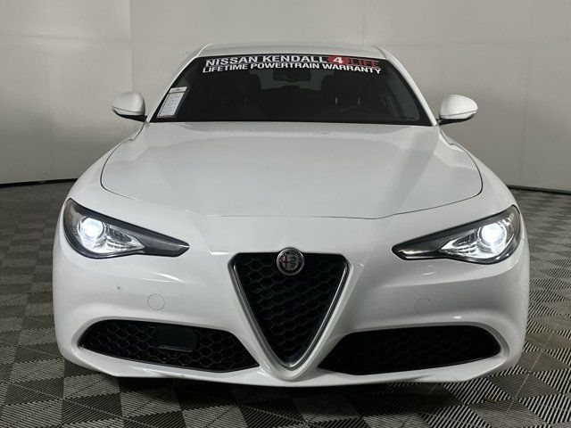 2021 Alfa Romeo Giulia Base