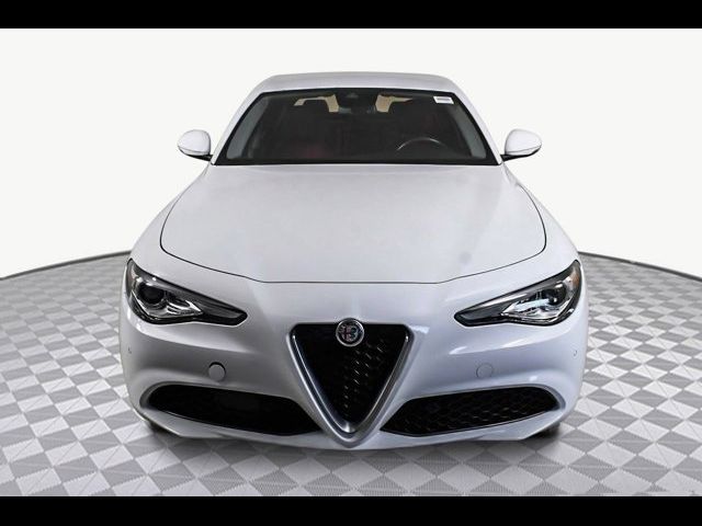 2021 Alfa Romeo Giulia Base