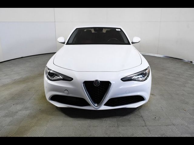 2021 Alfa Romeo Giulia Base