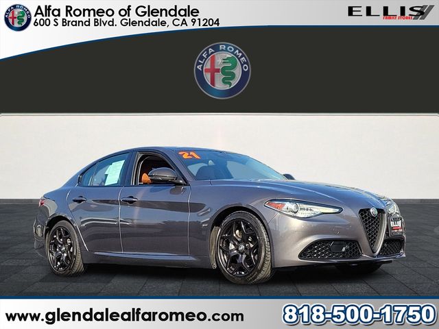 2021 Alfa Romeo Giulia Base