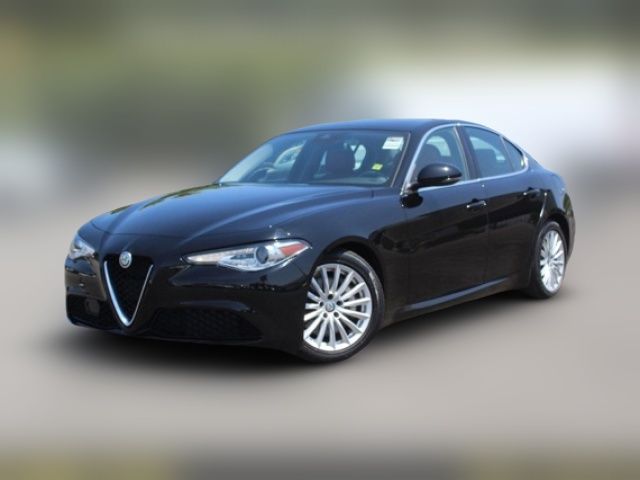 2021 Alfa Romeo Giulia Base