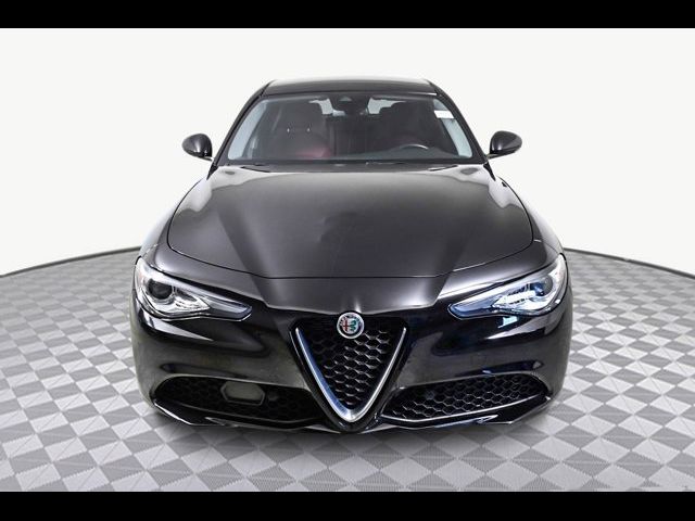 2021 Alfa Romeo Giulia Base