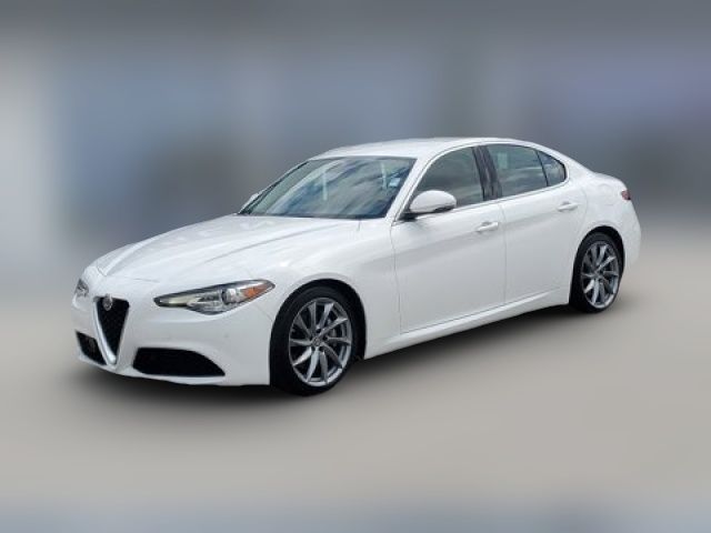 2021 Alfa Romeo Giulia Base