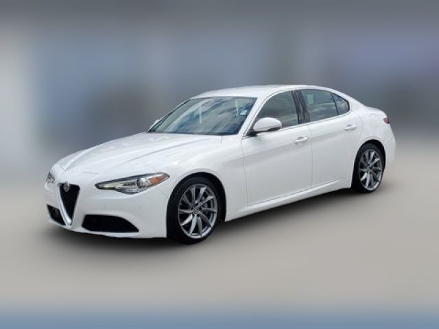 2021 Alfa Romeo Giulia Base