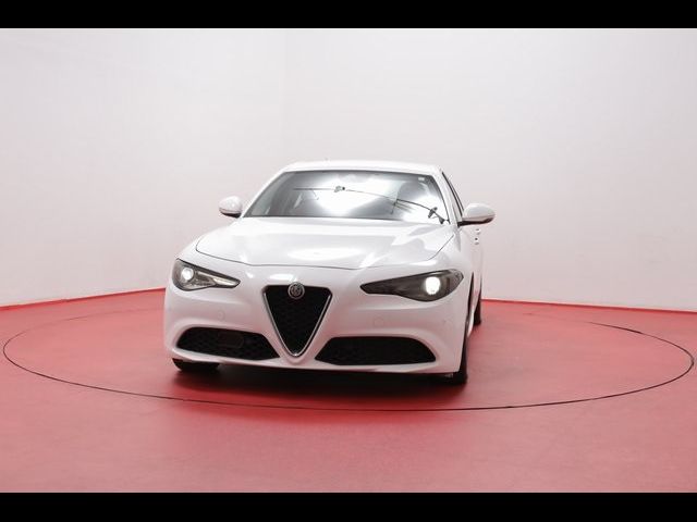 2021 Alfa Romeo Giulia Base