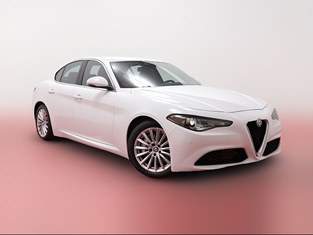 2021 Alfa Romeo Giulia Base