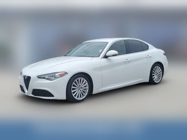 2021 Alfa Romeo Giulia Base