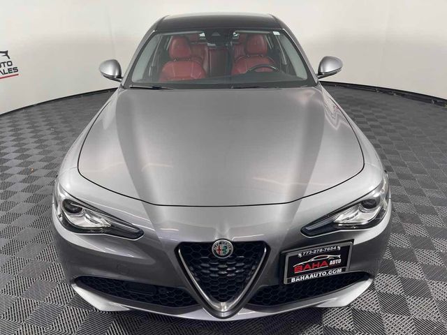 2021 Alfa Romeo Giulia Base