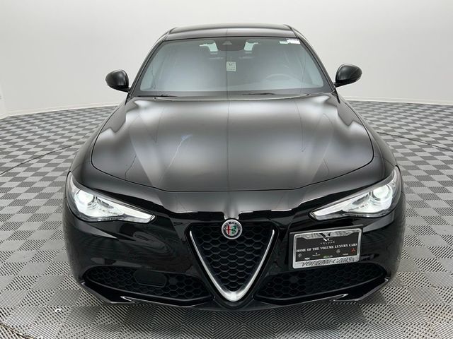 2021 Alfa Romeo Giulia Base