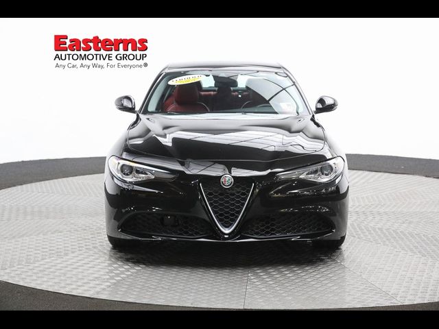 2021 Alfa Romeo Giulia Base