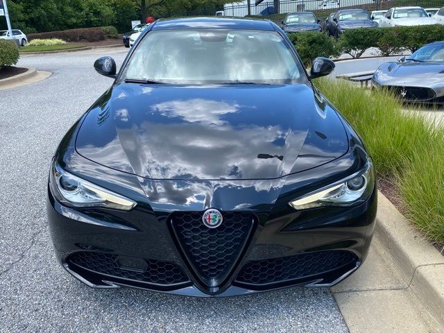 2021 Alfa Romeo Giulia Base