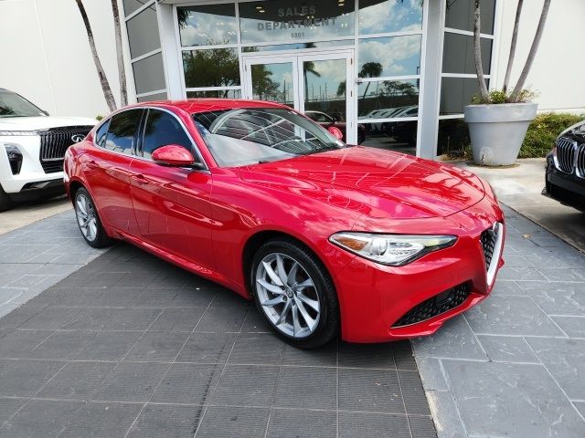 2021 Alfa Romeo Giulia Base