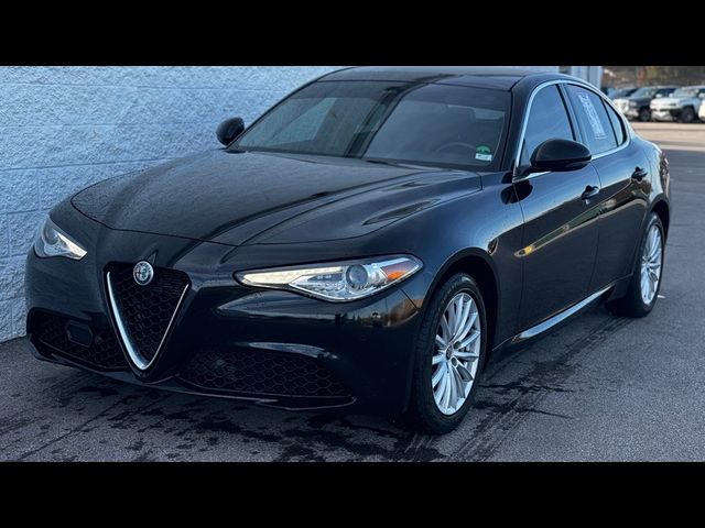 2021 Alfa Romeo Giulia Base