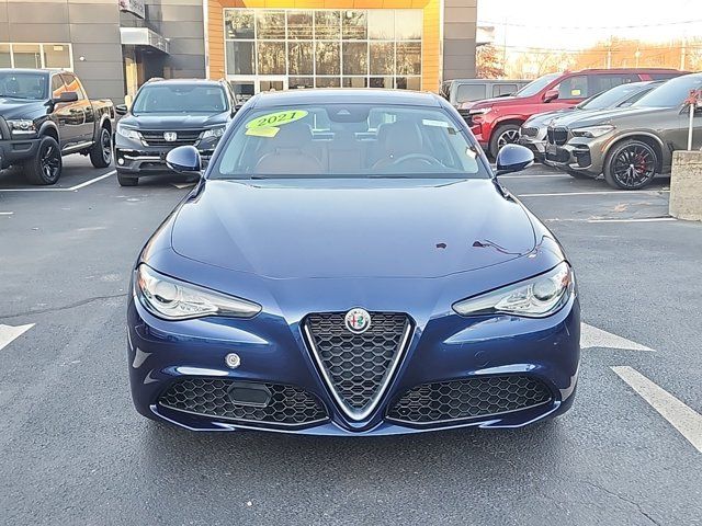 2021 Alfa Romeo Giulia Base