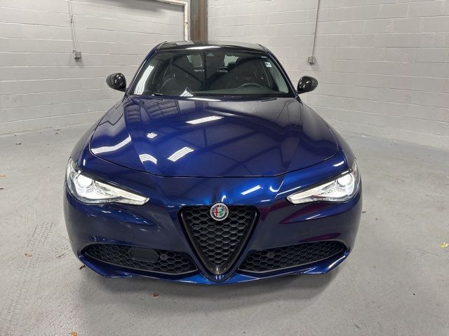 2021 Alfa Romeo Giulia Base