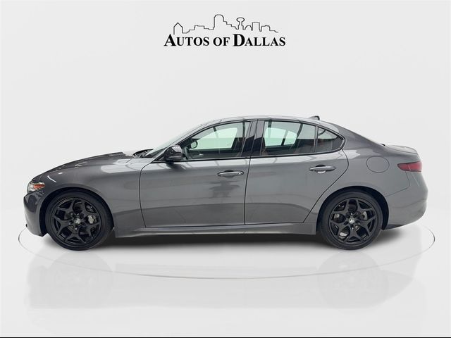 2021 Alfa Romeo Giulia Base