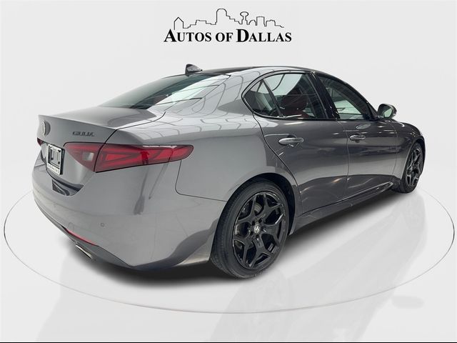 2021 Alfa Romeo Giulia Base