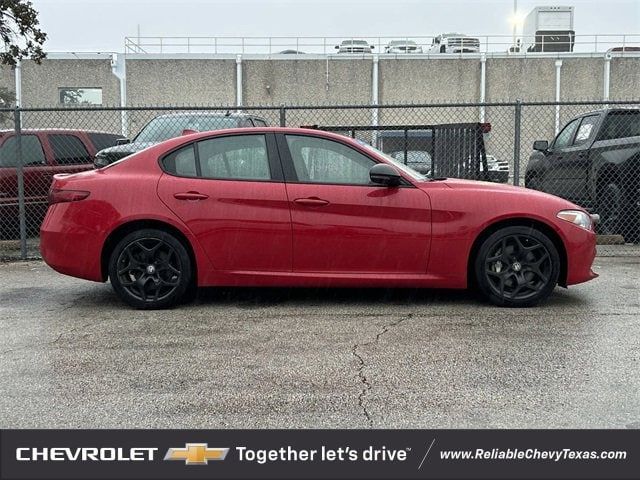 2021 Alfa Romeo Giulia Base