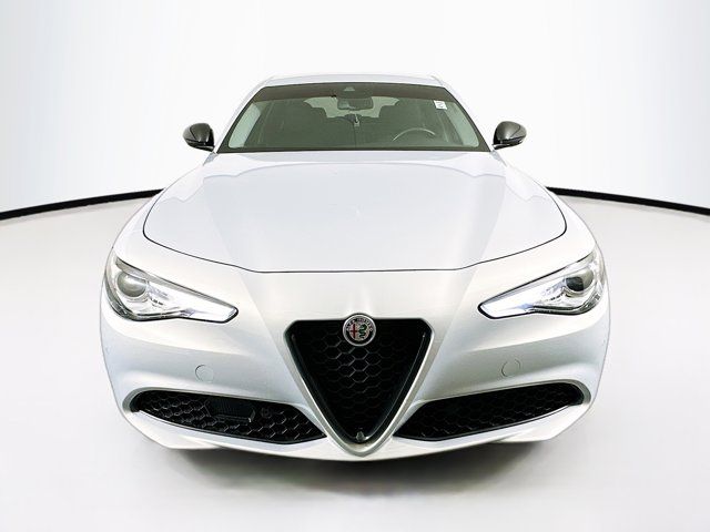 2021 Alfa Romeo Giulia Base