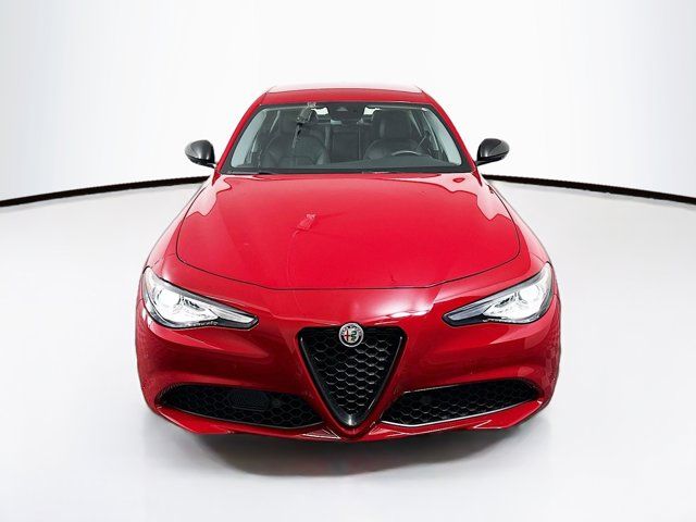 2021 Alfa Romeo Giulia Base