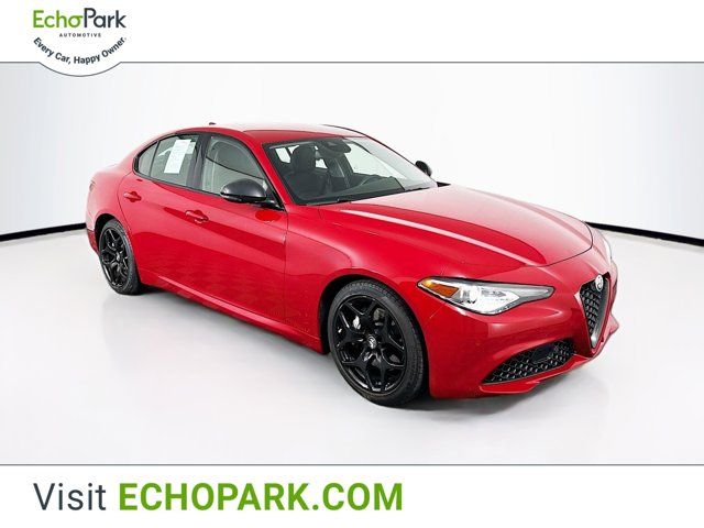 2021 Alfa Romeo Giulia Base