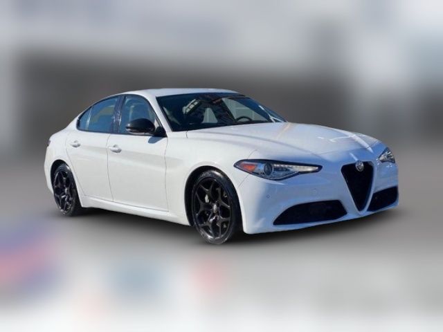 2021 Alfa Romeo Giulia Base