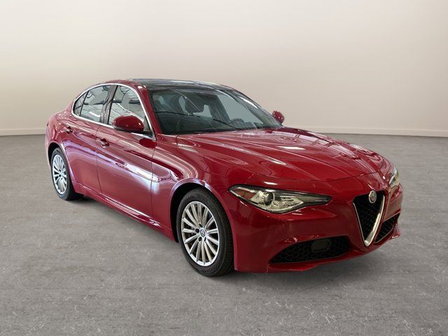 2021 Alfa Romeo Giulia Base