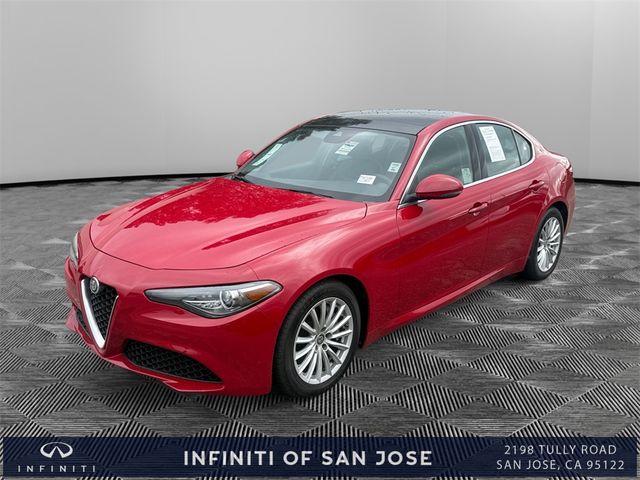 2021 Alfa Romeo Giulia Base