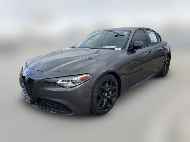 2021 Alfa Romeo Giulia Base