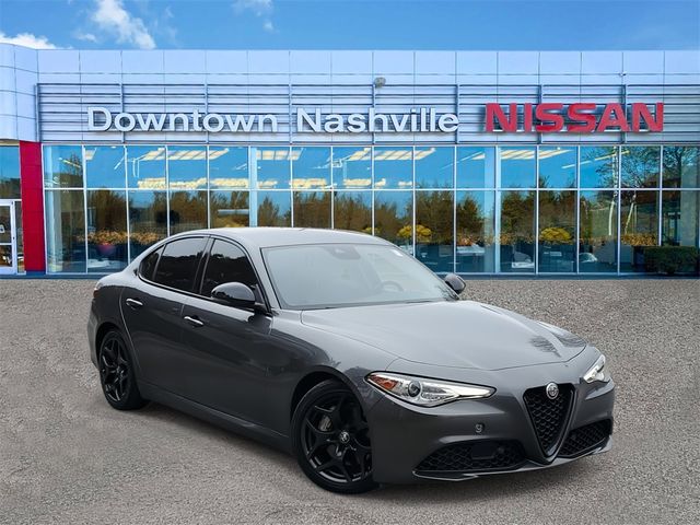 2021 Alfa Romeo Giulia Base