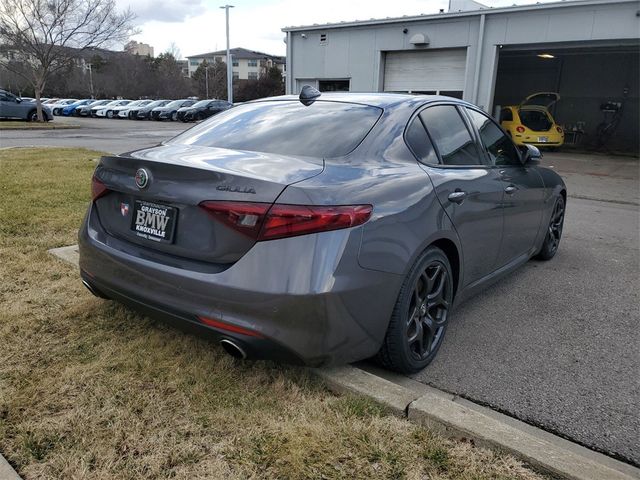 2021 Alfa Romeo Giulia Base