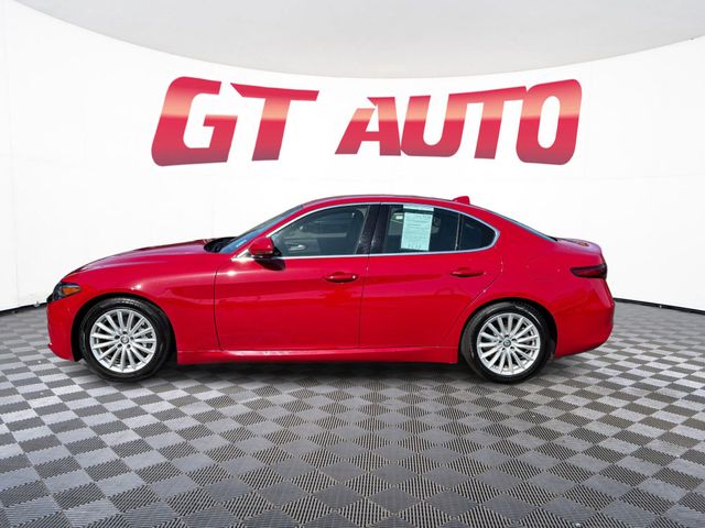 2021 Alfa Romeo Giulia Base