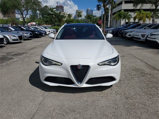 2021 Alfa Romeo Giulia Base