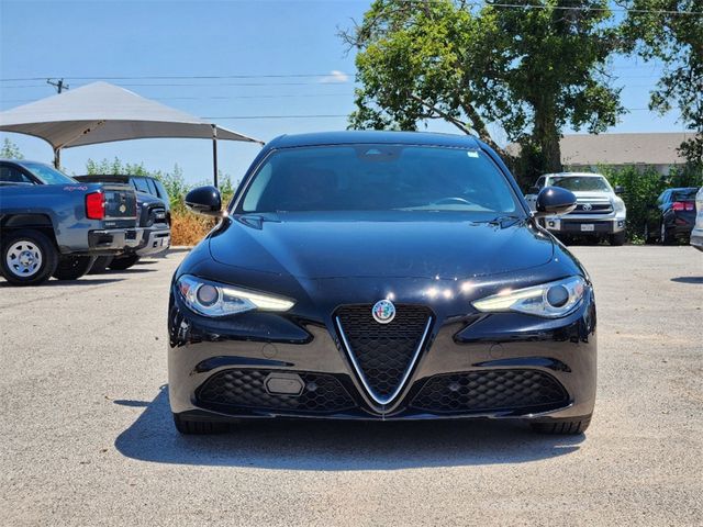 2021 Alfa Romeo Giulia Base