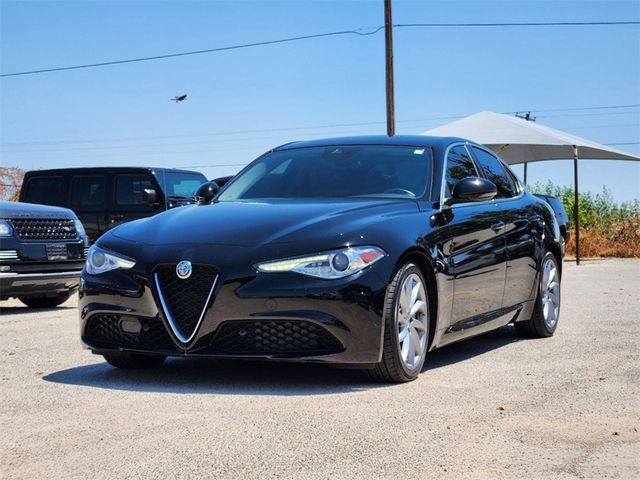 2021 Alfa Romeo Giulia Base