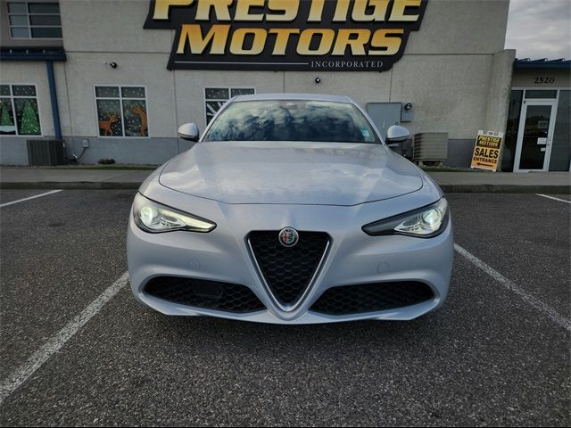 2021 Alfa Romeo Giulia Base