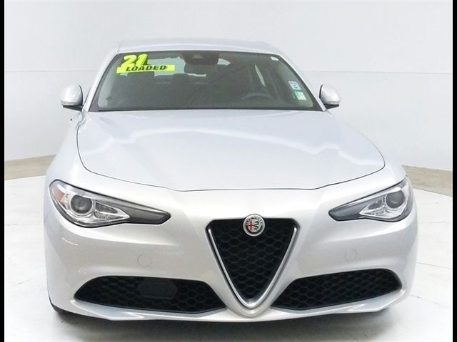 2021 Alfa Romeo Giulia Base