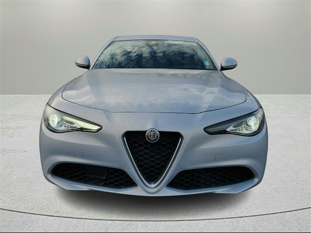 2021 Alfa Romeo Giulia Base