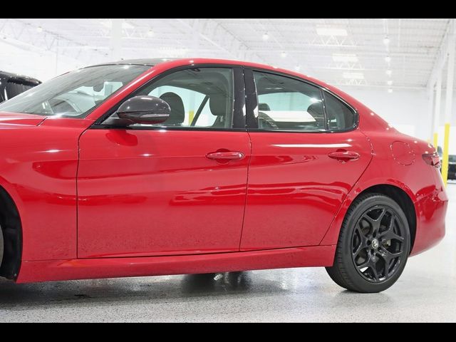 2021 Alfa Romeo Giulia Base