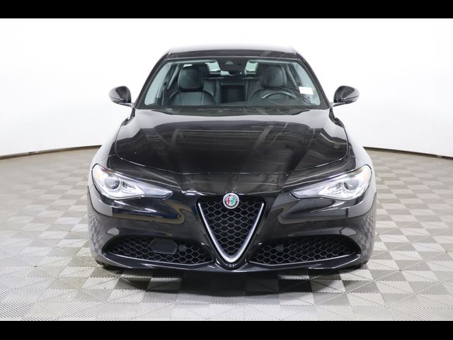 2021 Alfa Romeo Giulia Base