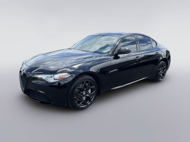 2021 Alfa Romeo Giulia Base