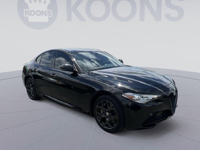 2021 Alfa Romeo Giulia Base