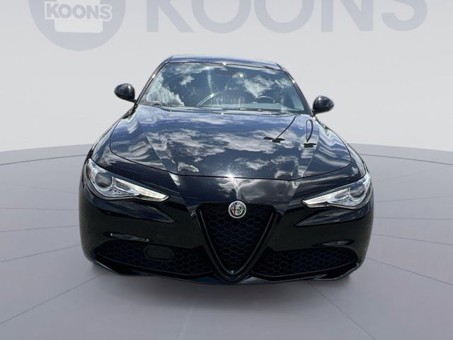 2021 Alfa Romeo Giulia Base