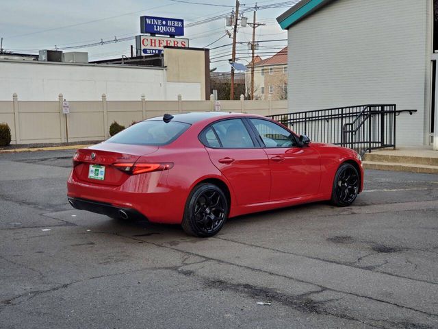 2021 Alfa Romeo Giulia Base