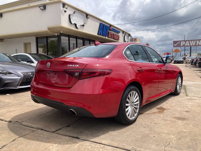 2021 Alfa Romeo Giulia Base