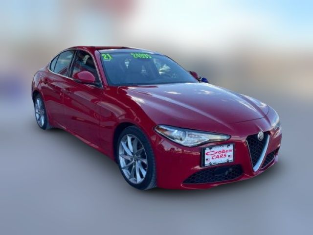 2021 Alfa Romeo Giulia Base