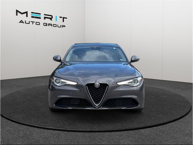 2021 Alfa Romeo Giulia Base