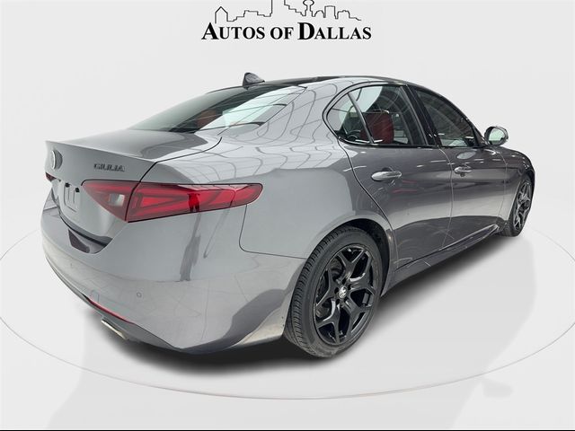 2021 Alfa Romeo Giulia Base