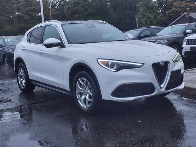 2021 Alfa Romeo Stelvio Base